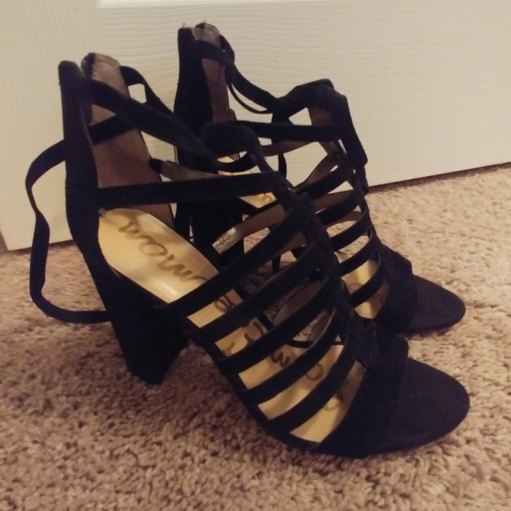 Shoes - Picture 3 of 5